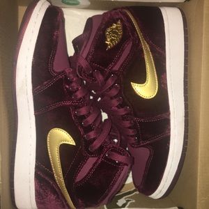 Maroon Air Jordan 1